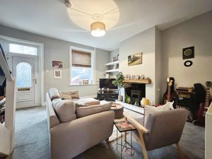 Lounge- click for photo gallery
